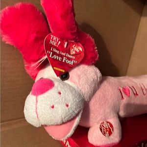 Dan Dee Collectors Choice Animated Singing Love Puppy!